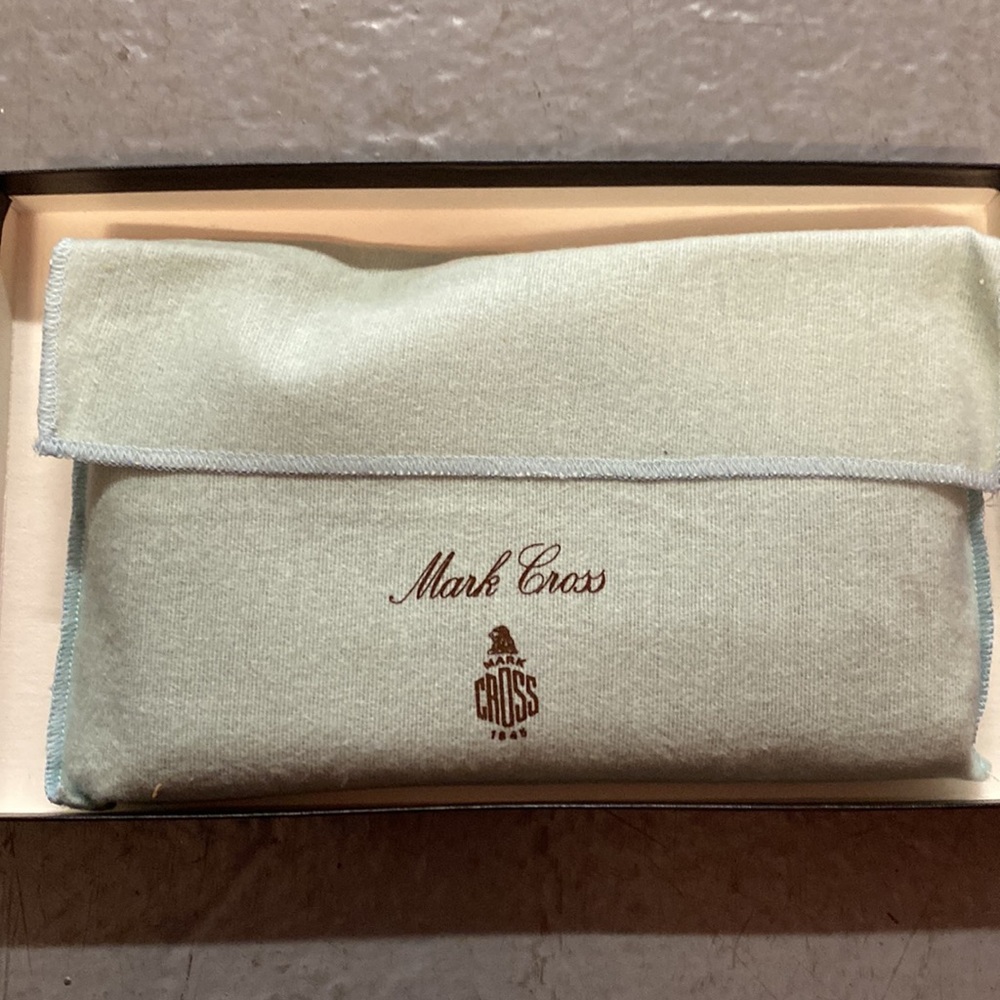 Mark Cross Teal Zip-Around Leather Wallet - Picture 3 of 6